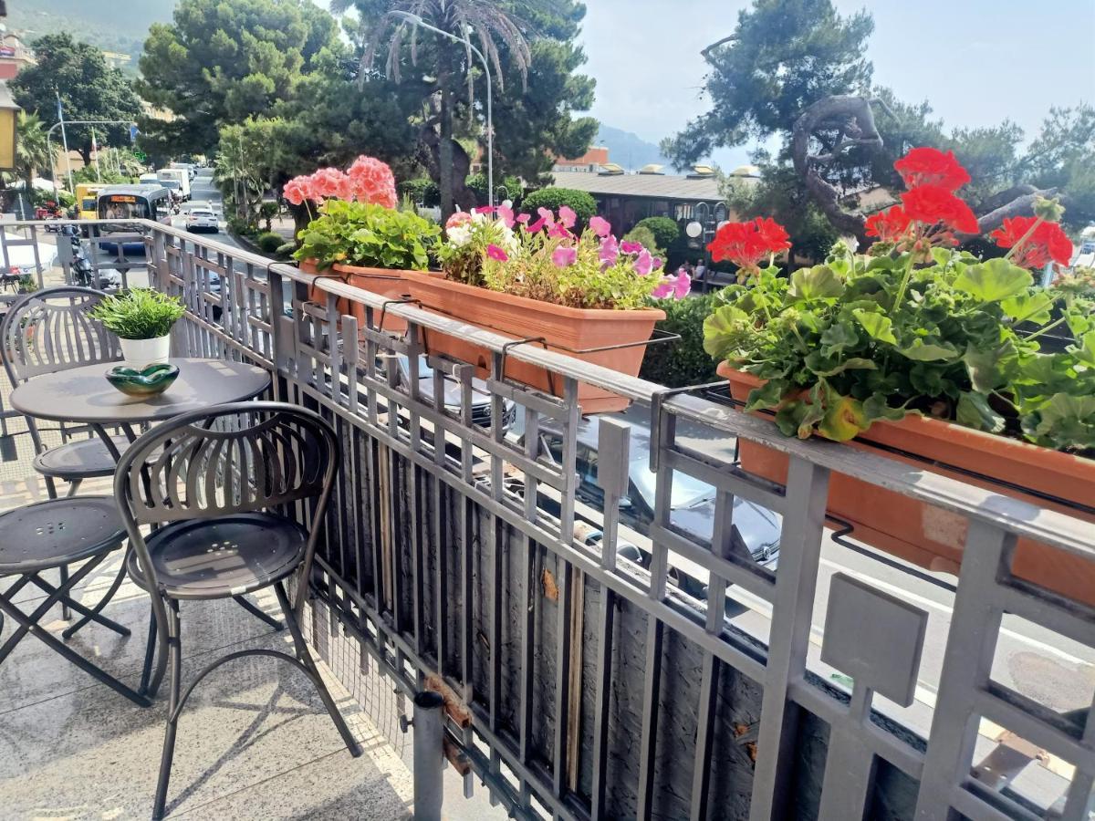 Hotel Serena Arenzano Εξωτερικό φωτογραφία