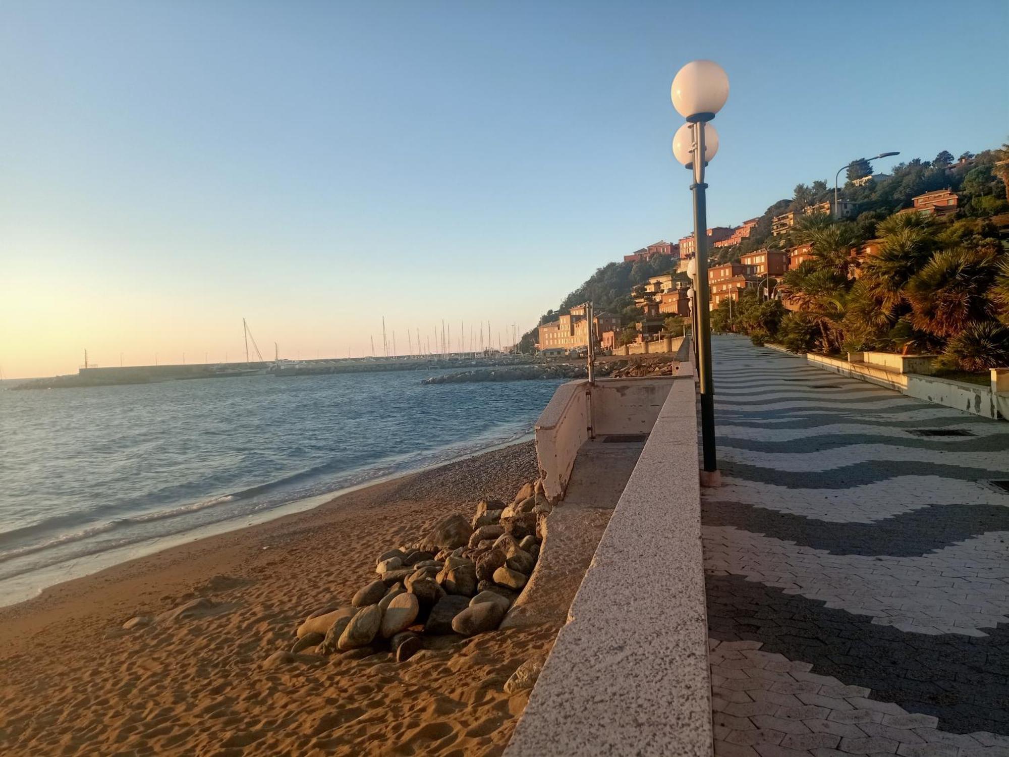 Hotel Serena Arenzano Εξωτερικό φωτογραφία