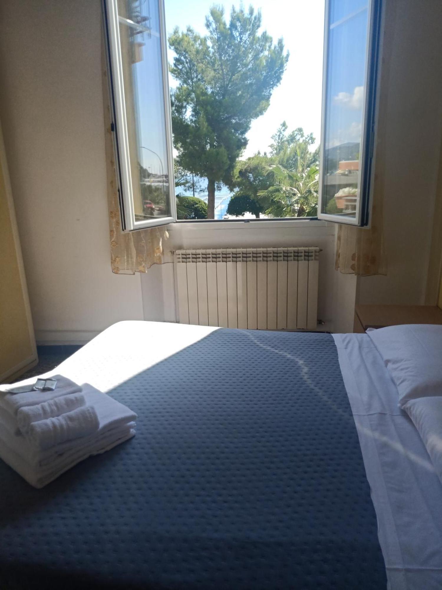 Hotel Serena Arenzano Εξωτερικό φωτογραφία