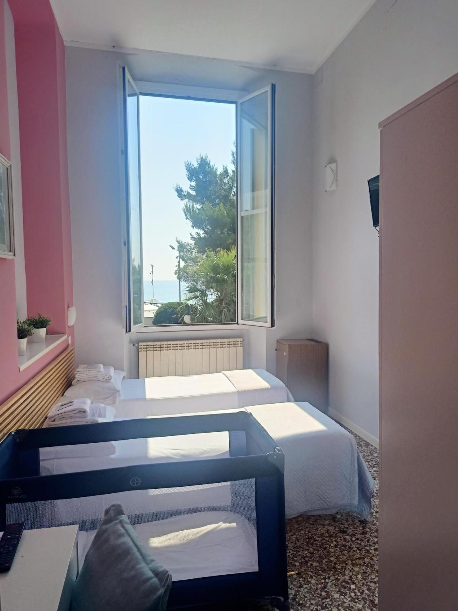 Hotel Serena Arenzano Εξωτερικό φωτογραφία